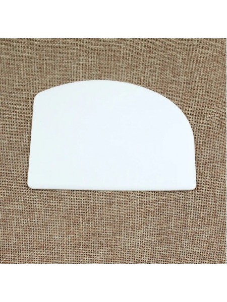 Скребок шпатель кондитерский, 12,8х9,8 см, пластиковый, Henry. (10-037)