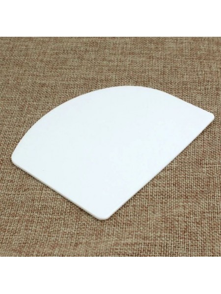 Скребок шпатель кондитерский, 12,8х9,8 см, пластиковый, Henry. (10-037)