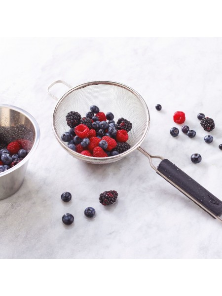 Сито кухонное для просеивания муки, нержавеющая сталь, D-12 см, ручка 16 см, Paderno. (12622-12)