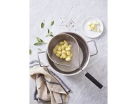 Сито поварское для процеживания, нержавеющая сталь, D-22х18см, пластиковая ручка 19 см, Paderno. (12630-22)