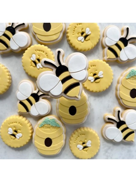 Вырубка форма для приготовления пряников и печенья, Пчела, 11.6х8х3 см нержавеющая сталь, Paderno. (47382-06)