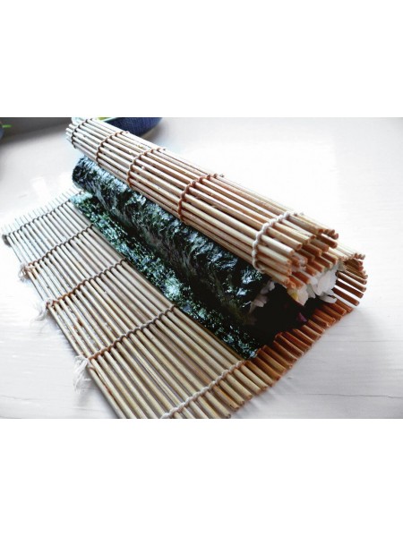 Циновка для скручивания ролов, суши 24х24 см, бамбук, Paderno. (49626-00)